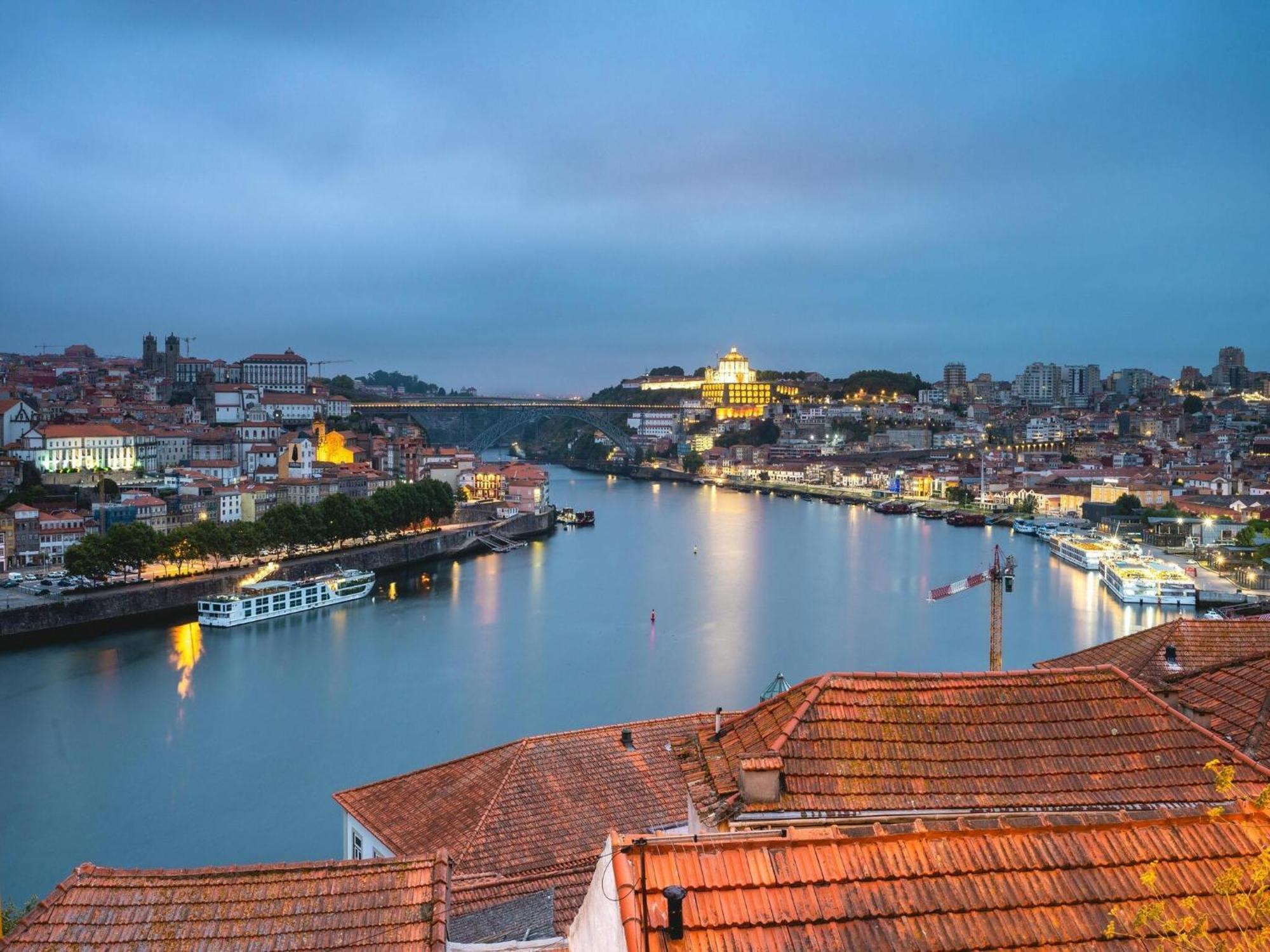 Charming 1-bedroom In * Porto