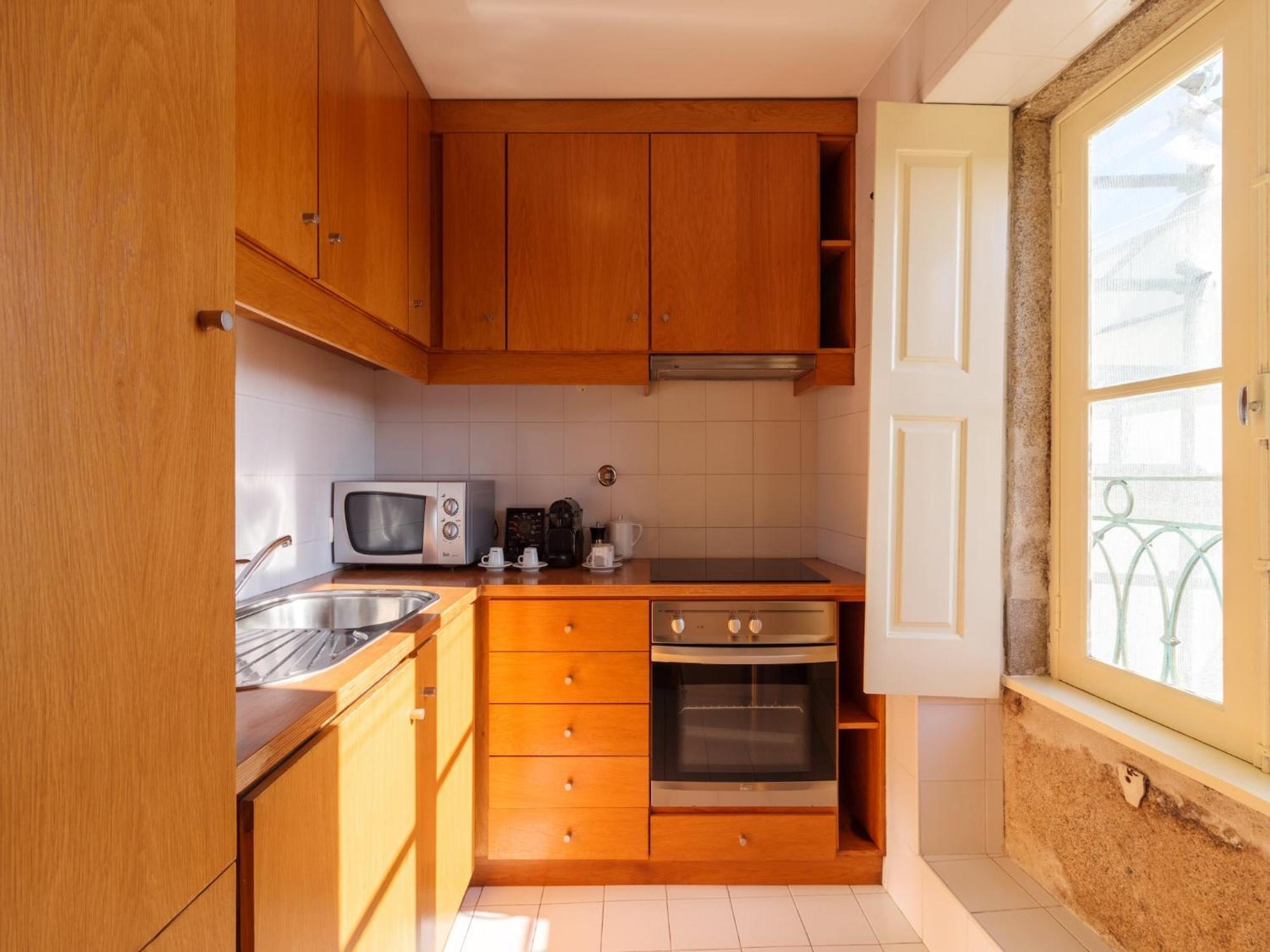 Charming 1-bedroom In Apartamento
